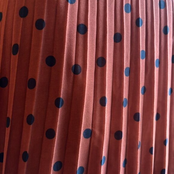 Sézane Dune Pleated Midi Skirt - Picture 2 of 3